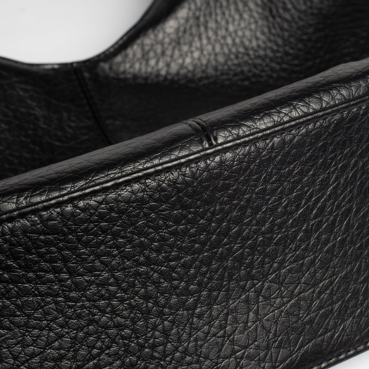 EMMA - Grained Vegan Leather Tote Bag