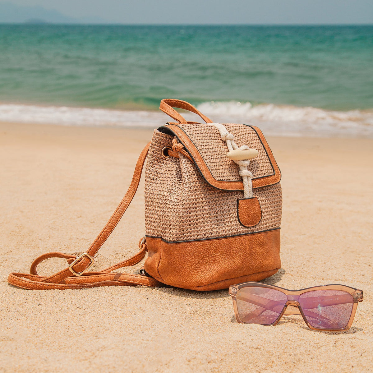 SOFIA - Straw & Vegan Leather Backpack