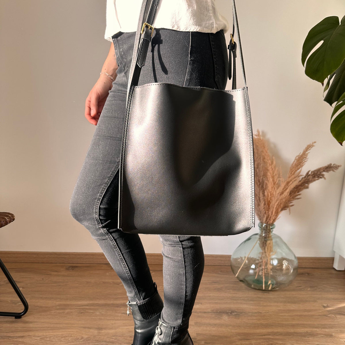 JUNE - Vegan Leather Tote Bag