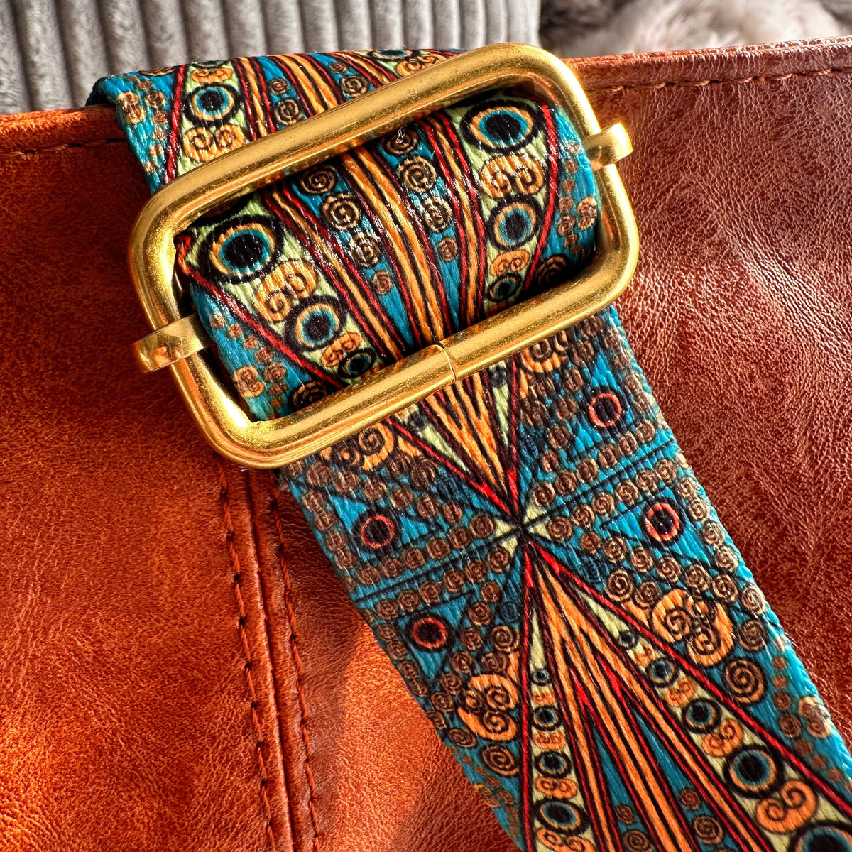 SARA - Vegan Leather Crossbody Bag